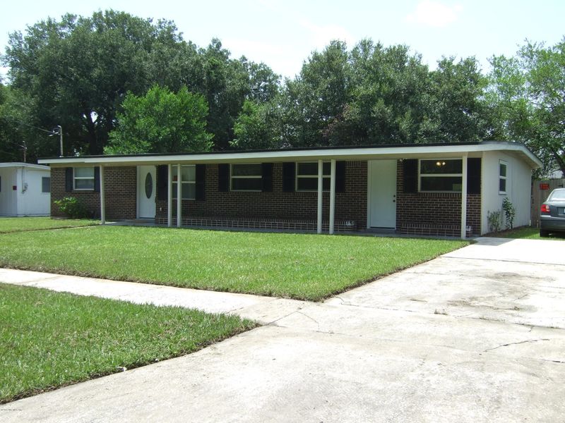 7704 Monetta Dr, Jacksonville, FL 32277