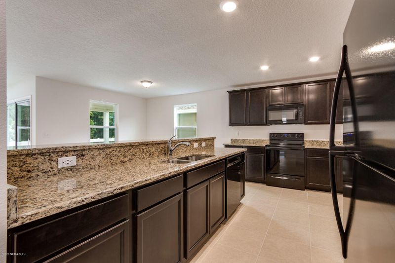 77050 Crosscut Way, Yulee, FL 32097