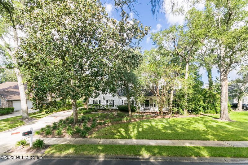 772 Queens Harbor Blvd, Jacksonville, FL 32225