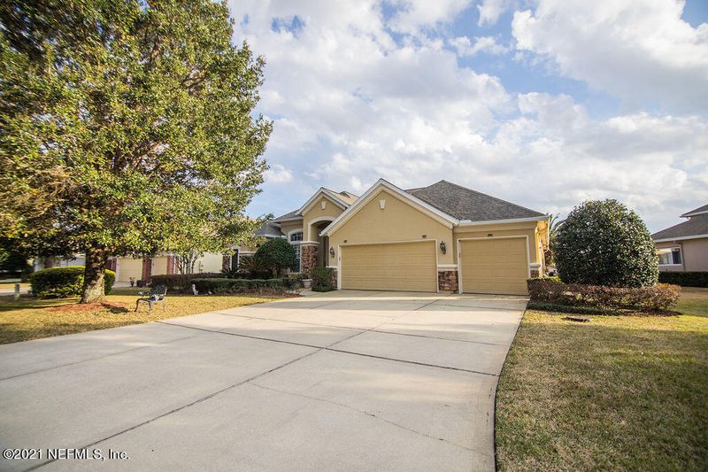 7742 Watermark Ln, Jacksonville, FL 32256