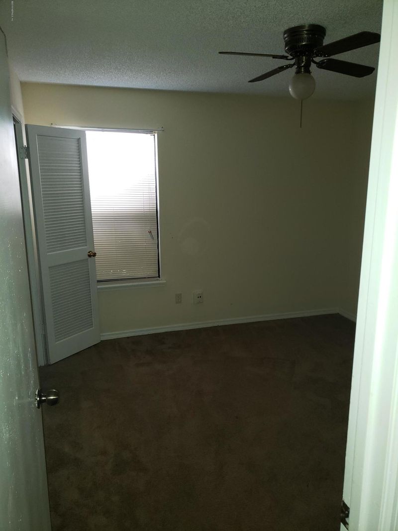 7749 Pikes Peak Dr, Jacksonville, FL 32244