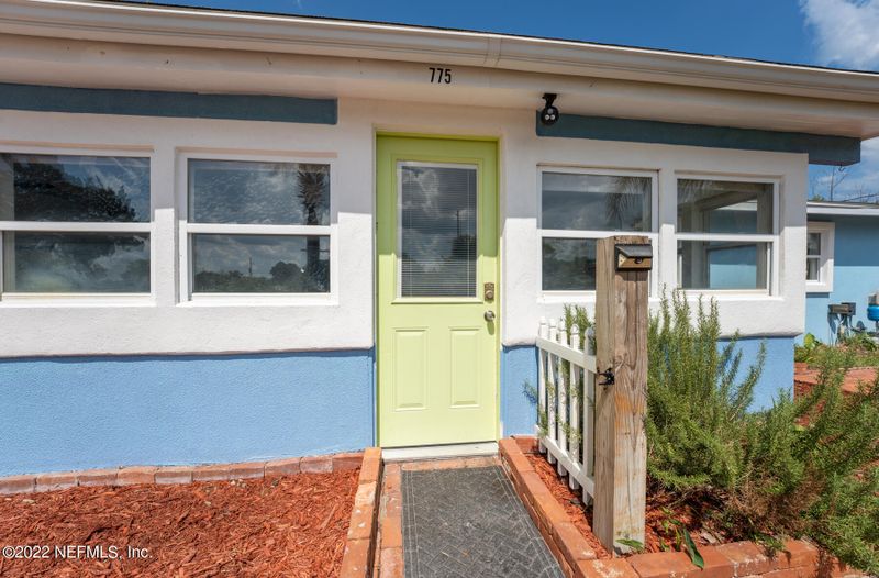 775 Bonita Rd, Atlantic Beach, FL 32233