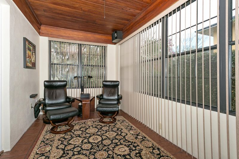 775 Old Hickory Rd, Jacksonville, FL 32207