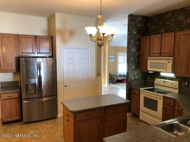 775 Wakemont Dr, Orange Park, FL 32065