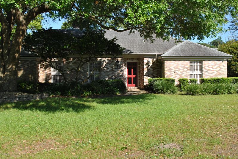7751 Hollyridge Rd, Jacksonville, FL 32256