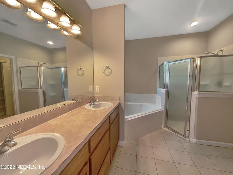 7771 Rampart Rd, Jacksonville, FL 32244