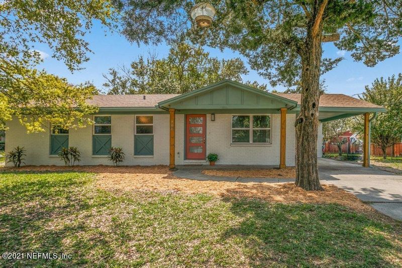 780 Sabalo Dr, Atlantic Beach, FL 32233