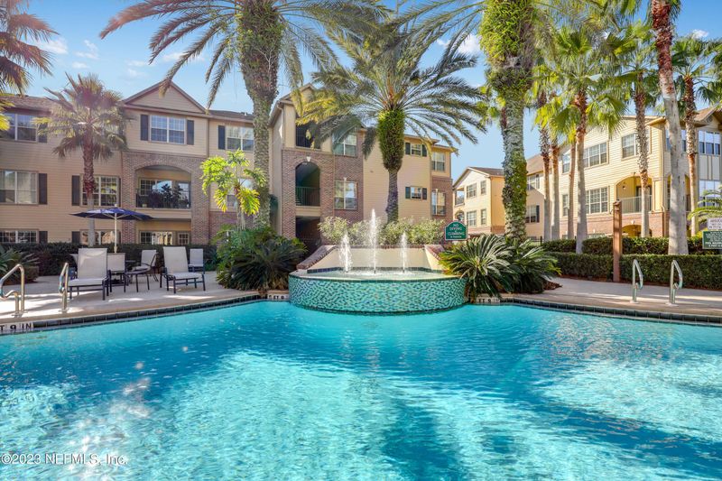 7800 Point Meadows Dr #1015, Jacksonville, FL 32256