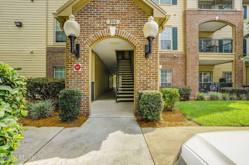 7800 Point Meadows Dr #216, Jacksonville, FL 32256