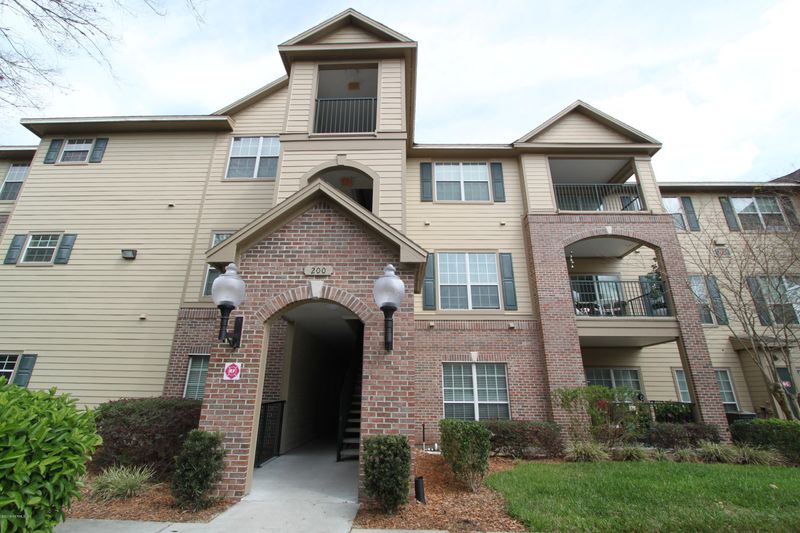 7800 Point Meadows Dr #226, Jacksonville, FL 32256