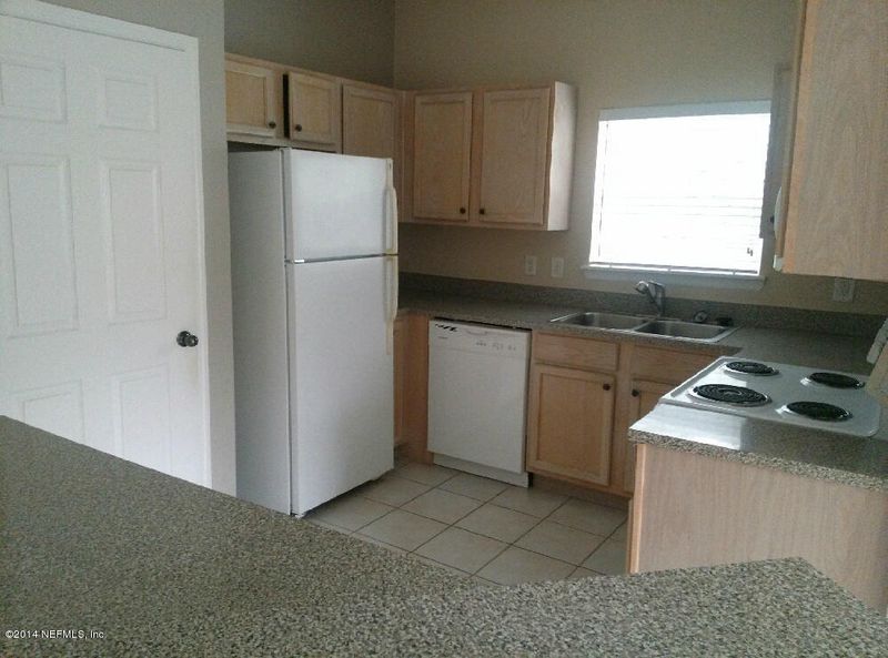 7800 Point Meadows Dr #227, Jacksonville, FL 32256
