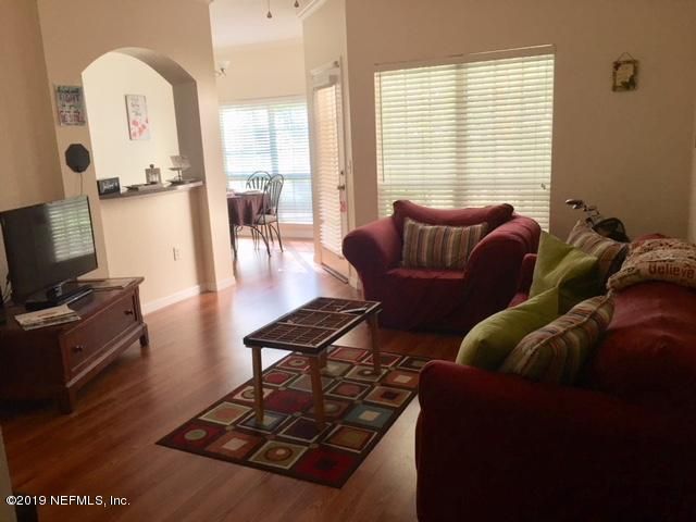 7800 Point Meadows Dr #316, Jacksonville, FL 32256