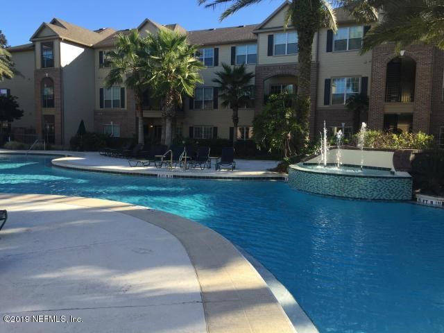 7800 Point Meadows Dr #316, Jacksonville, FL 32256