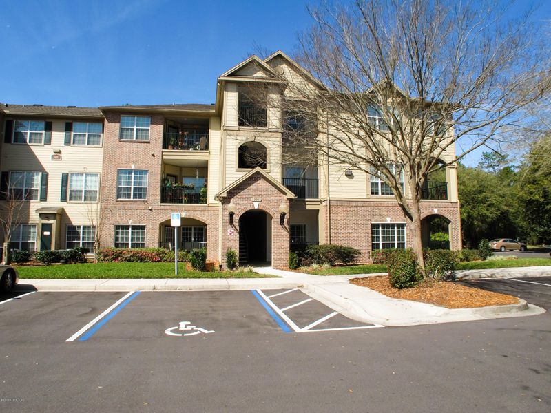 7800 Point Meadows Dr #318, Jacksonville, FL 32256
