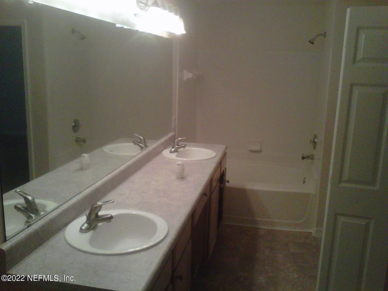 7800 Point Meadows Dr #333, Jacksonville, FL 32256