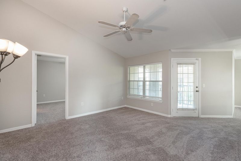7800 Point Meadows Dr #738, Jacksonville, FL 32256