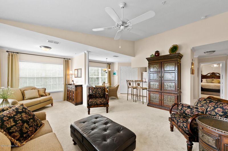 7800 Point Meadows Dr #832, Jacksonville, FL 32256