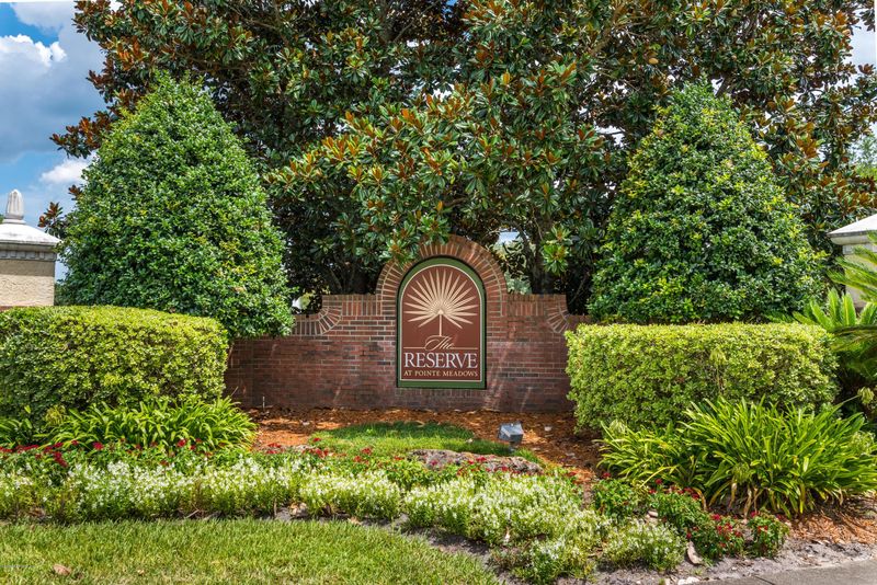 7800 Point Meadows Dr #925, Jacksonville, FL 32256