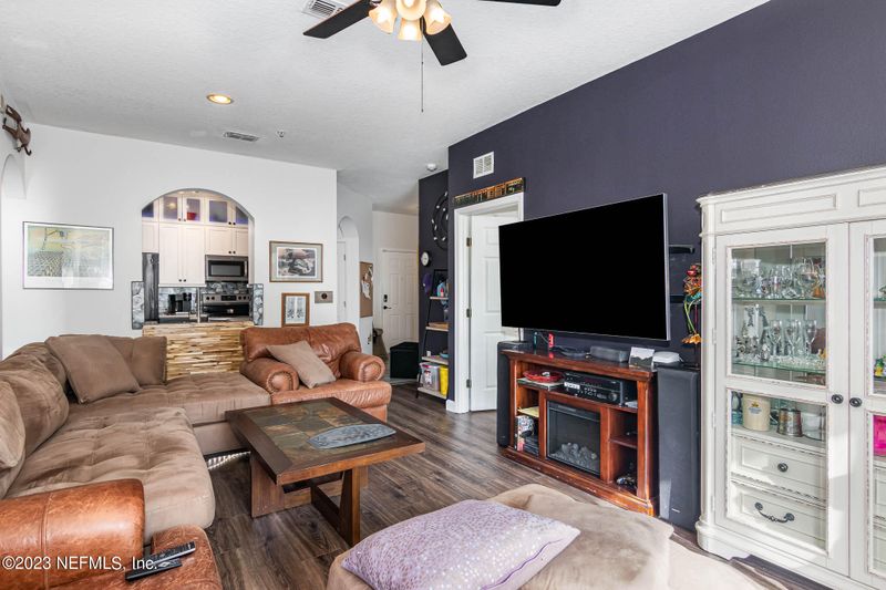 7801 Point Meadows Dr #4302, Jacksonville, FL 32256