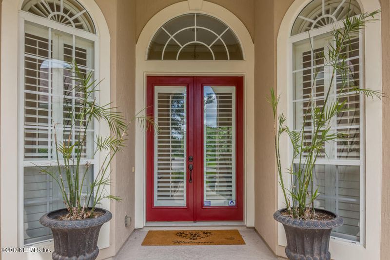 7806 Mount Ranier Dr, Jacksonville, FL 32256