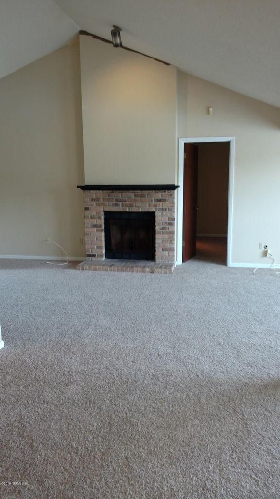 7823 Fawn Brook Cir E, Jacksonville, FL 32256
