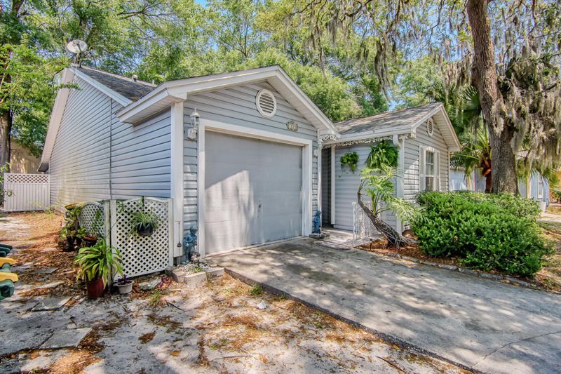 7825 Aquarius Cir S, Jacksonville, FL 32216