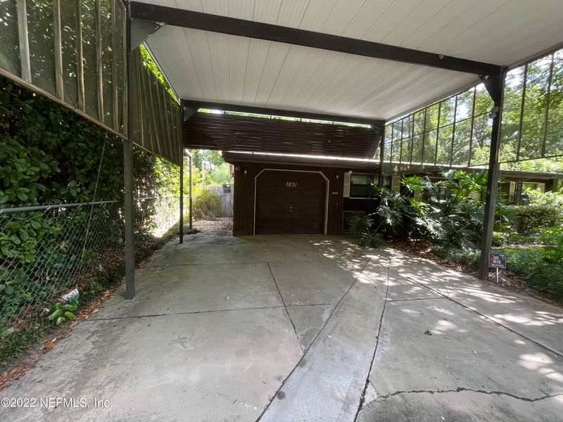 7831 Lemans Dr, Jacksonville, FL 32210