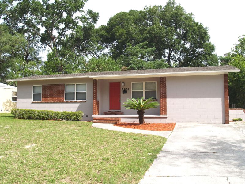 7832 Denham Rd E, Jacksonville, FL 32208