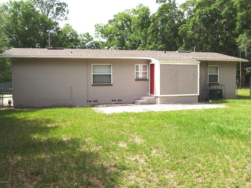 7832 Denham Rd E, Jacksonville, FL 32208