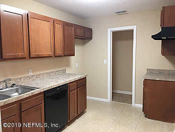 7843 Denham Rd, Jacksonville, FL 32208