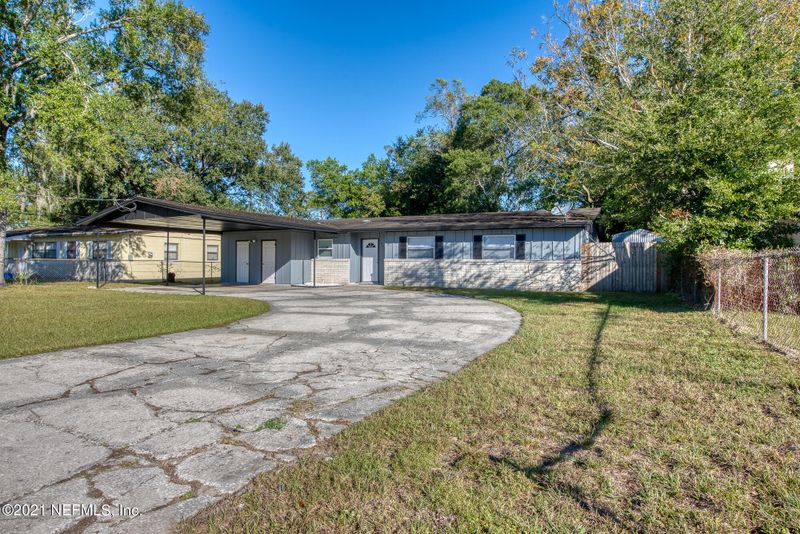 7845 Jaguar Dr, Jacksonville, FL 32244