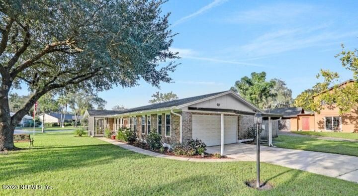 7845 Knoll Dr N, Jacksonville, FL 32221