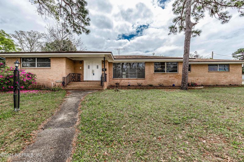 7846 Valleyview Dr, Jacksonville, FL 32211