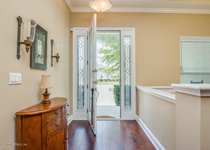 7849 Mount Ranier Dr, Jacksonville, FL 32256