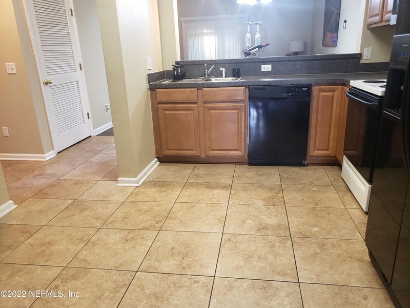 7867 Melvin Rd, Jacksonville, FL 32210