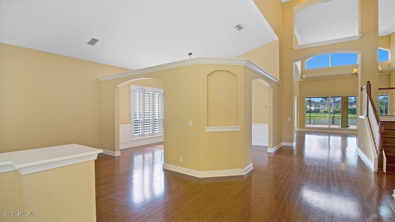 7884 Mount Ranier Dr, Jacksonville, FL 32256