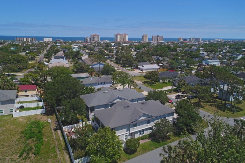 789 7th Ave S, Jacksonville Beach, FL 32250