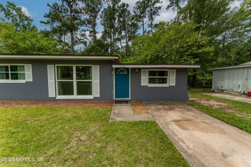 7904 Delaroche Dr, Jacksonville, FL 32210
