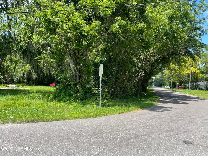 7907 Moncrief Dinsmore Rd, Jacksonville, FL 32219