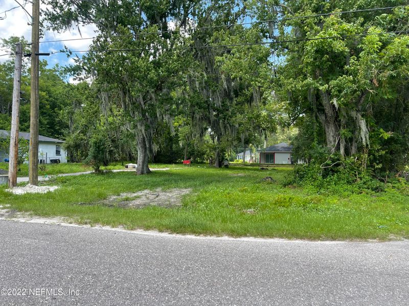 7907 Moncrief Dinsmore Rd, Jacksonville, FL 32219