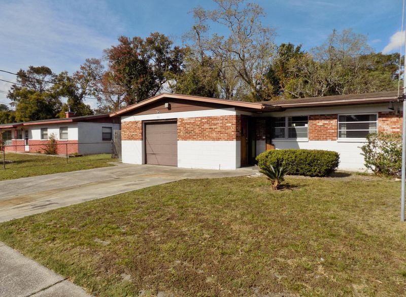 7911 Austin Rd, Jacksonville, FL 32244