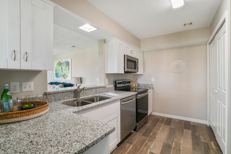 7925 Los Robles Ct #7925, Jacksonville, FL 32256