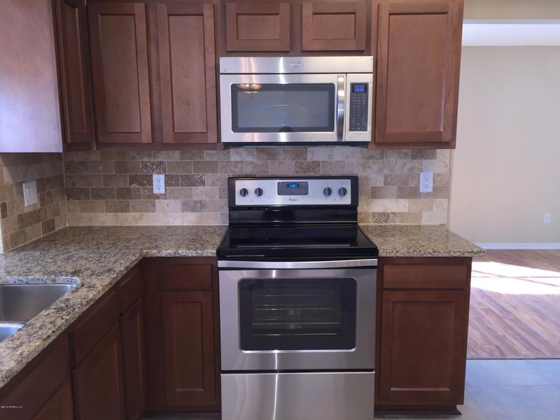 7926 Painted Oak Dr, Jacksonville, FL 32210