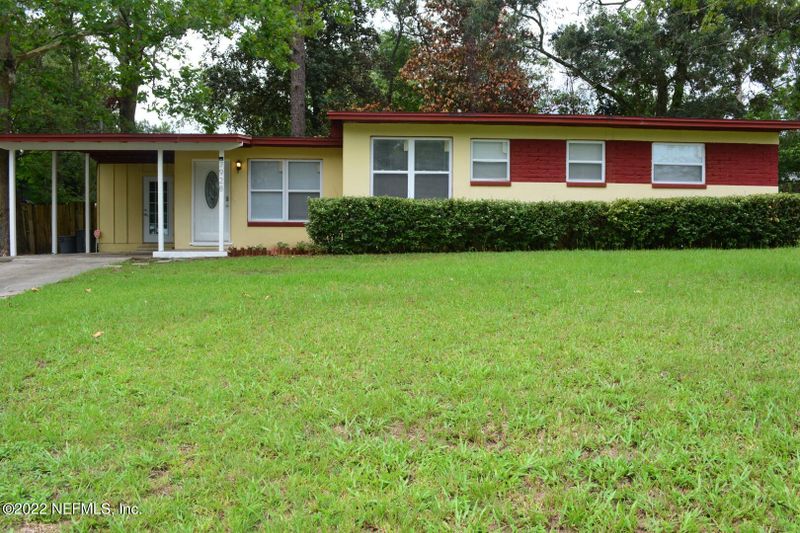 7928 Lemans Dr, Jacksonville, FL 32210