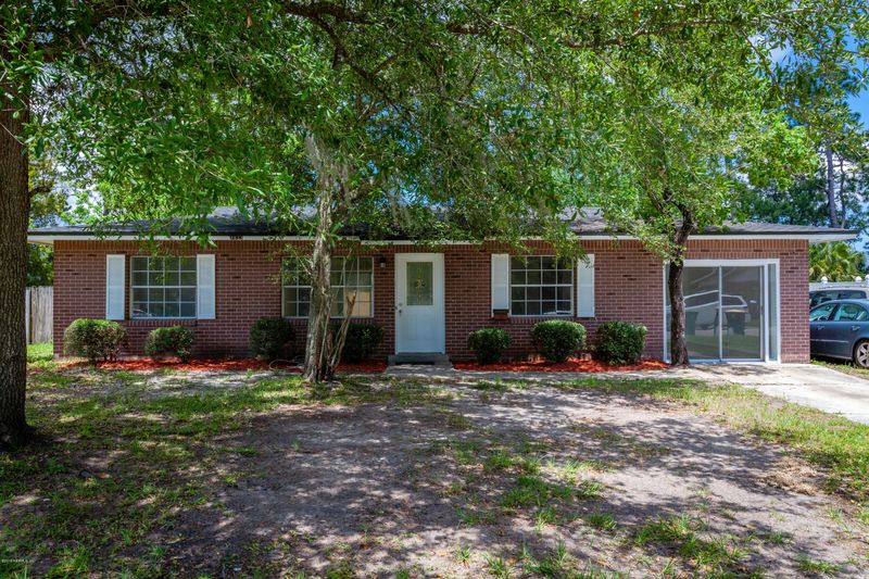 7933 Praver Dr E, Jacksonville, FL 32217
