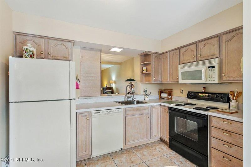 7937 Los Robles Ct #7937, Jacksonville, FL 32256