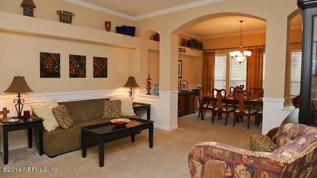 7938 Mount Ranier Dr, Jacksonville, FL 32256