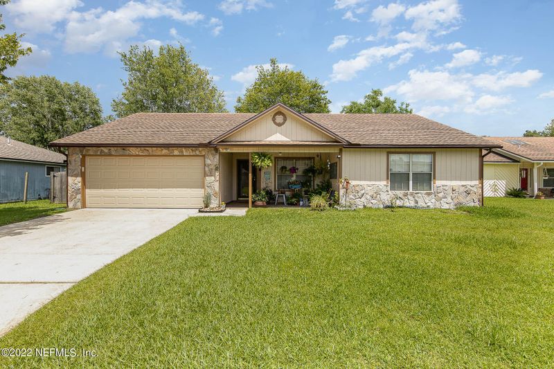 7951 Lavender Ln, Jacksonville, FL 32244