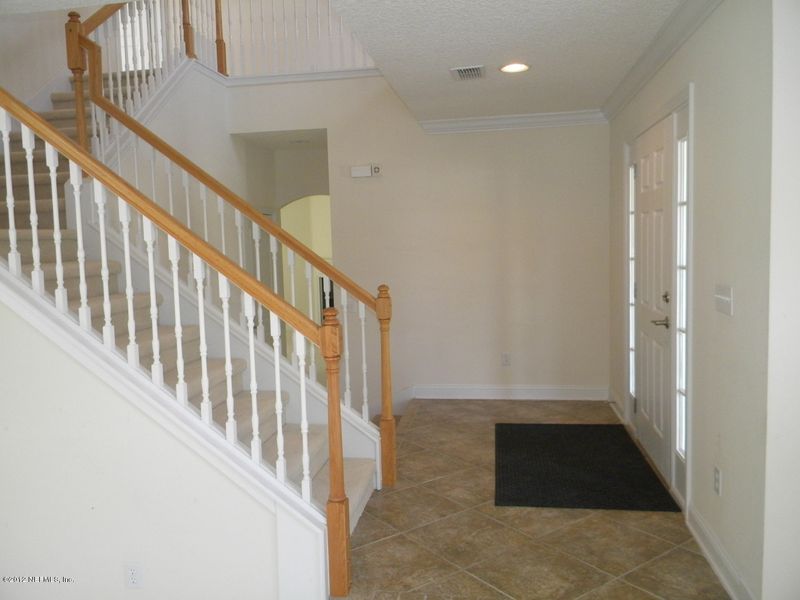 7979 Mount Ranier Dr, Jacksonville, FL 32256
