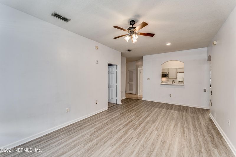 7990 Baymeadows Rd E #402, Jacksonville, FL 32256